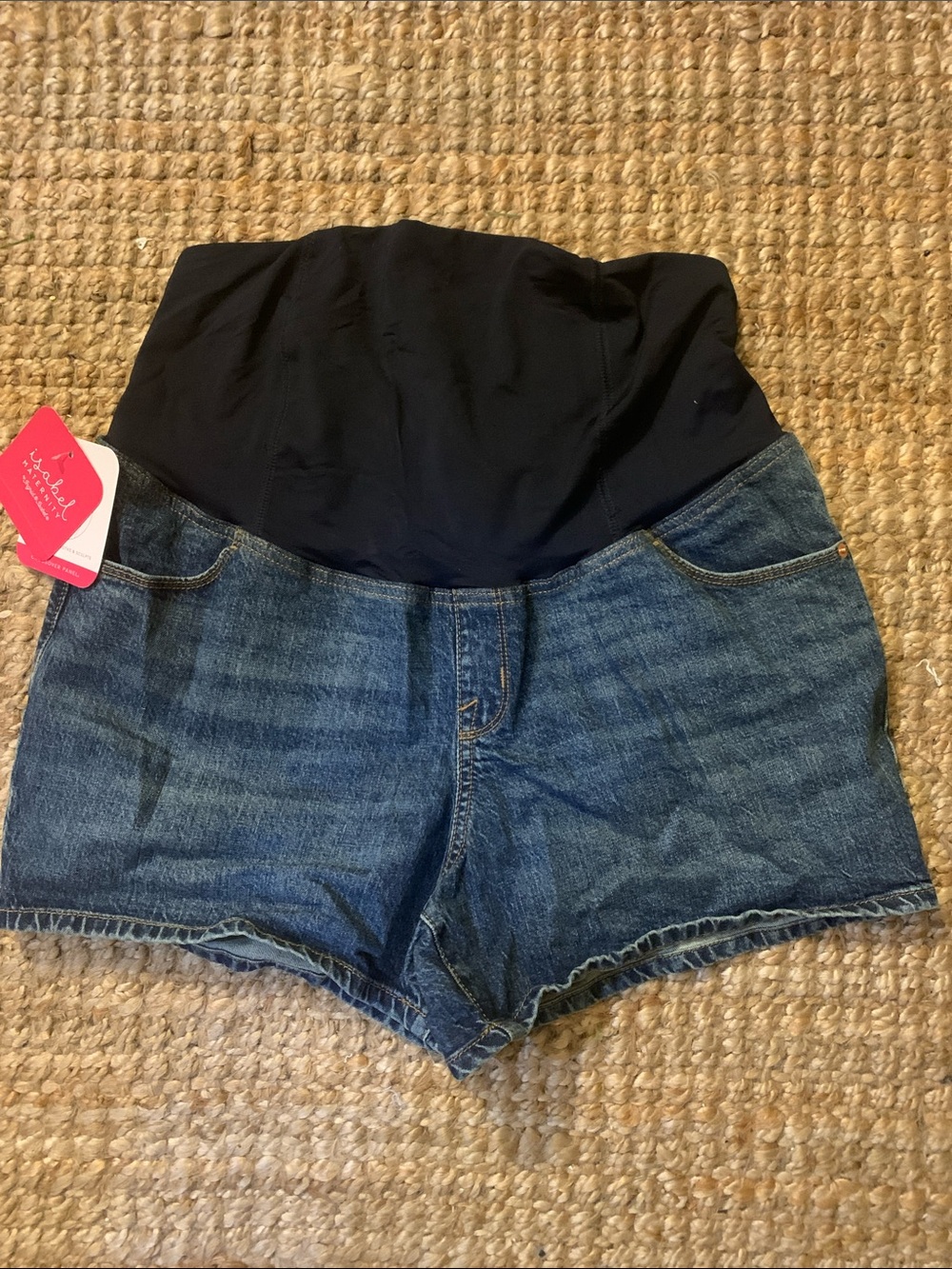 Women’s Isabel maternity jean shorts. NWT. Size 14.